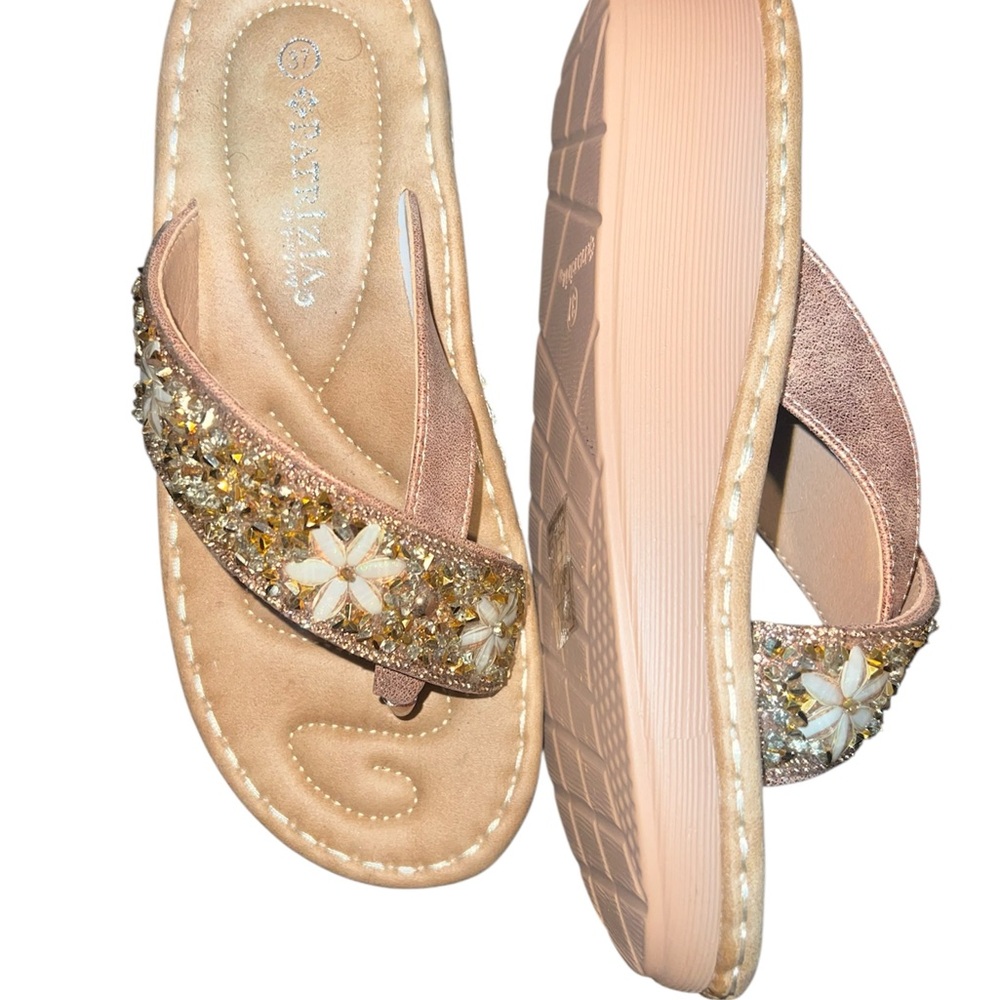 Patrizia Sandals Women Size 37, Sz 6.5 Gold Flatworm Flowers